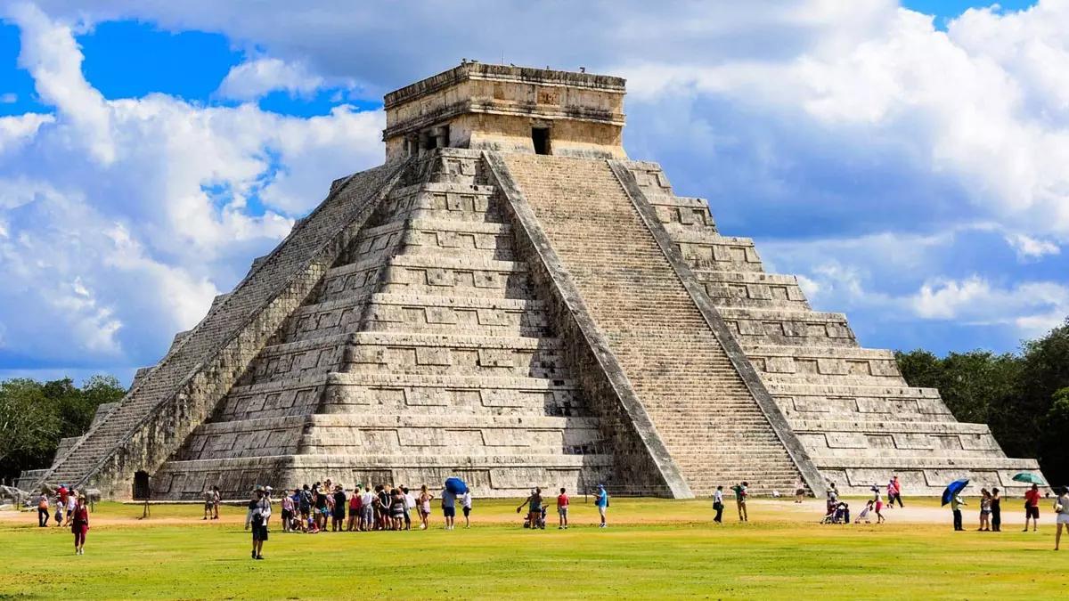 Zona arqueológica maya